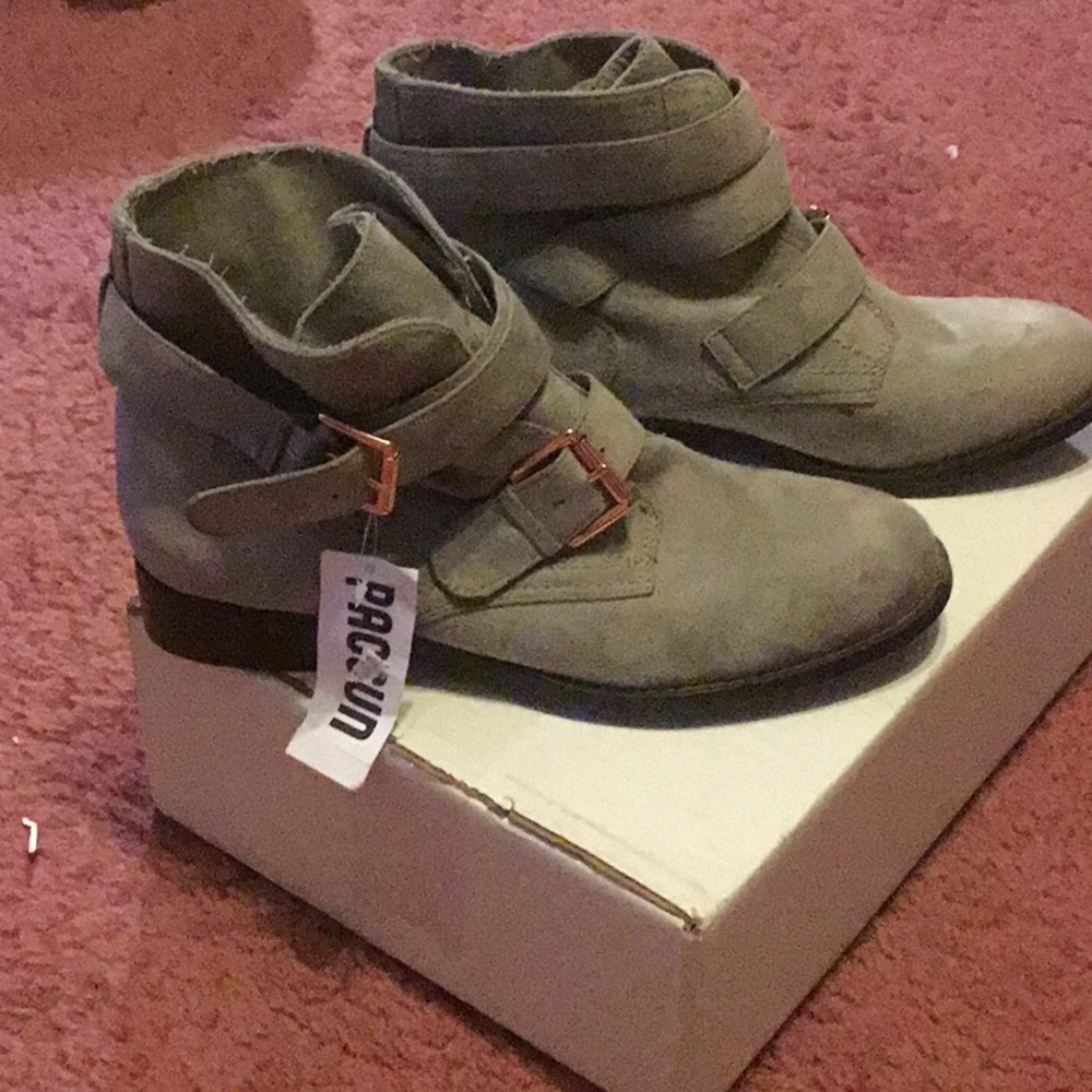 NWT Faux Suede Buckle Gray Distressed Ankle Boots